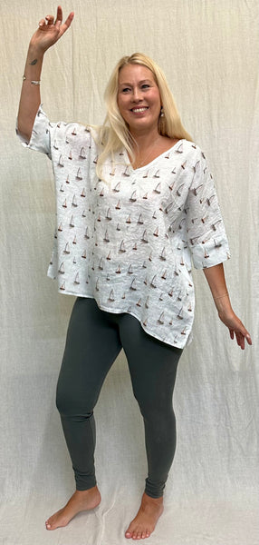 Hanky Linen Sailboats V-Neck Top (More colors available)