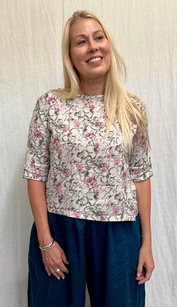 Linen Cosmos Bouquet Elbow Sleeve Top (Other color available)