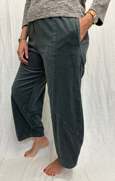 Soft Cotton Velvet Barrel Crop Pant