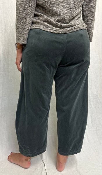 Soft Cotton Velvet Barrel Crop Pant