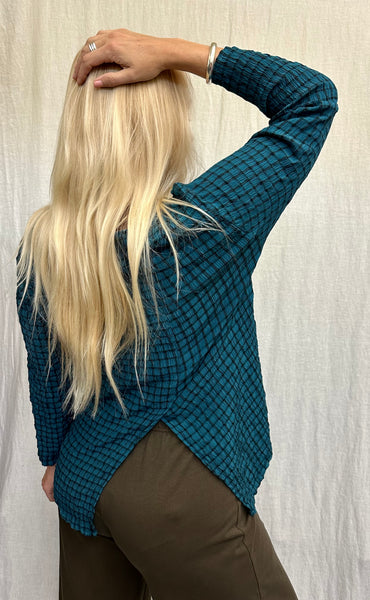 Black and White Crinkle Plaid 3/4 Sleeve Split Back Top (Other color available)