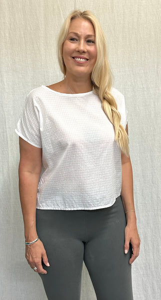 Lightweight Cotton Shirting Sleeveless High Low Top (Other color available)