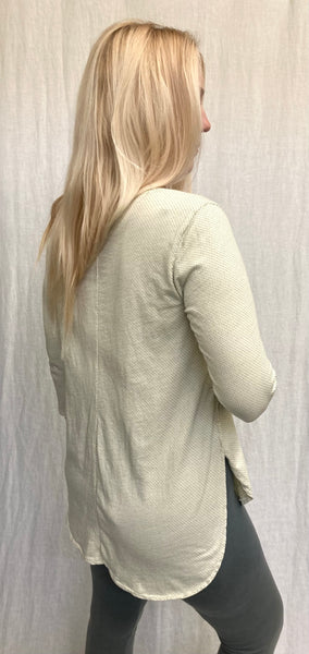 Cotton Texture Mini Dot 3/4 Sleeve V-Neck Top (Other color available)