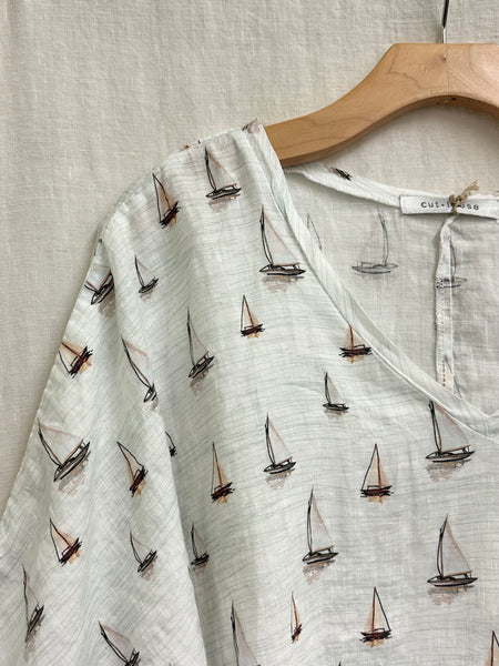 Hanky Linen Sailboats V-Neck Top (More colors available)